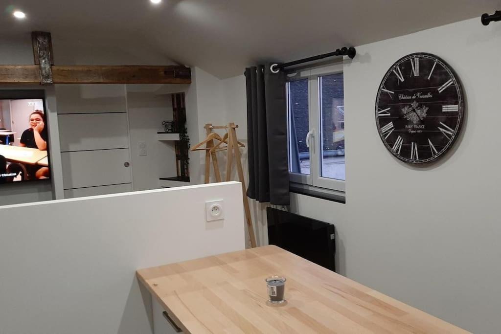 Studio Chaleureux En Hyper Centre Charleville-Mézières Kültér fotó